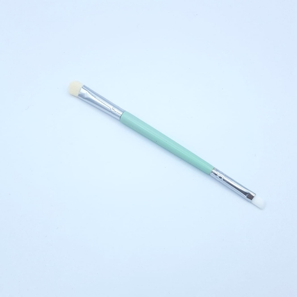 Everything you Need For Your Perfect Eyebrow In 1 - Picture 5 of 10